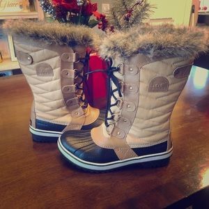 Like New Women’s Sorel Boots